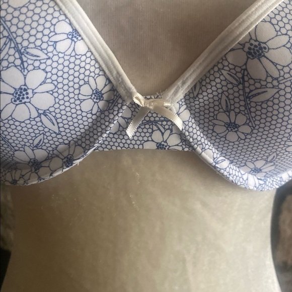 AMBRIELLE-WHITE AND BLUE BRA-38B - Picture 2 of 7